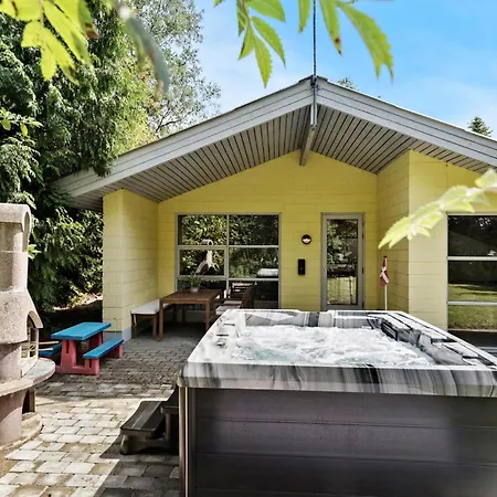 Tatil Evi Lovely In With Sauna Glesborg